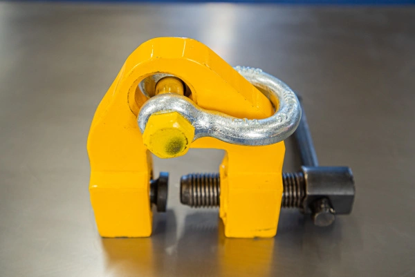 Захват струбцинный вертикальный ZSV (г/п 1,5 т, лист 0-35мм)