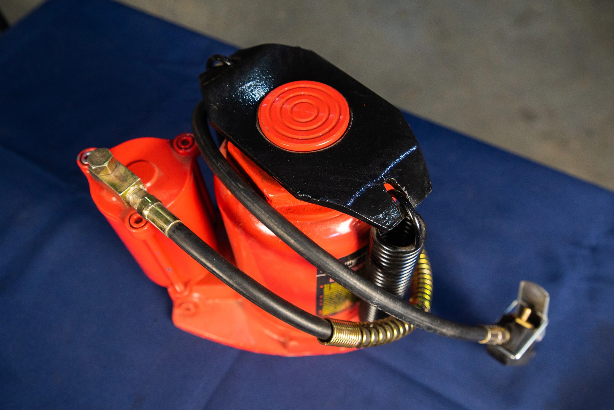 Домкрат пневмогидравлический TOR 35 т 250-400MM LT-D1035