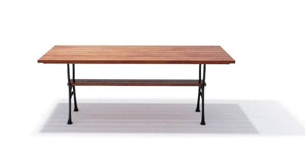 Стол чугунный «Ратио» 1,8 м